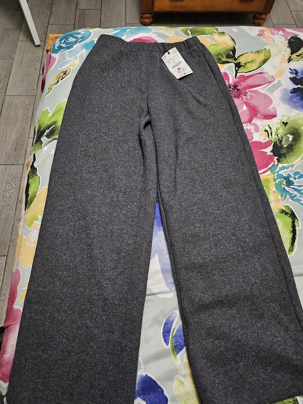 ZARA Comfortable gray pull-pants